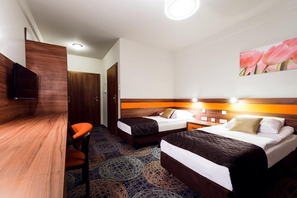 Sanatorium Astoria Hotel Busko-Zdrój Buitenkant foto